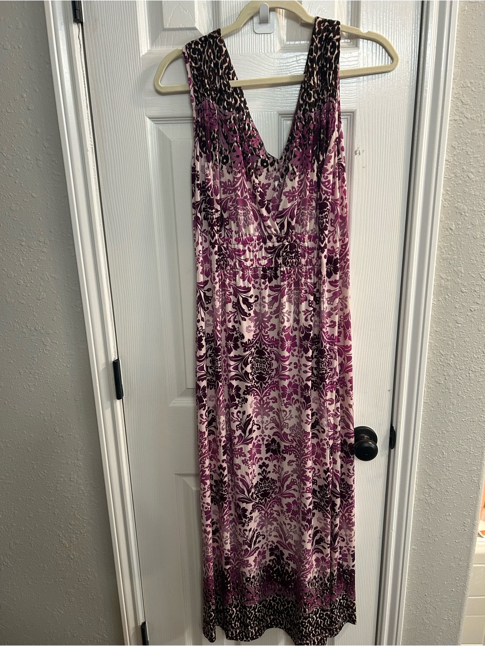 Half moon by modern investment v neck purple floral leopard maxi dress sz large